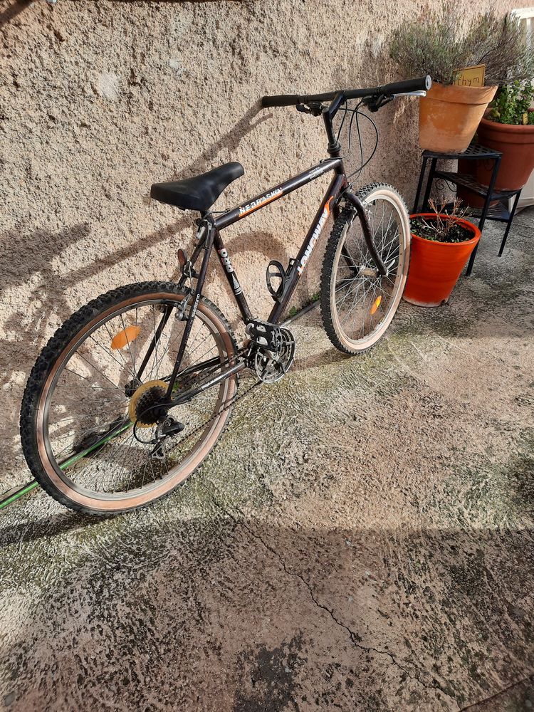 v�lo en bon �tat 30 Martigues (13)