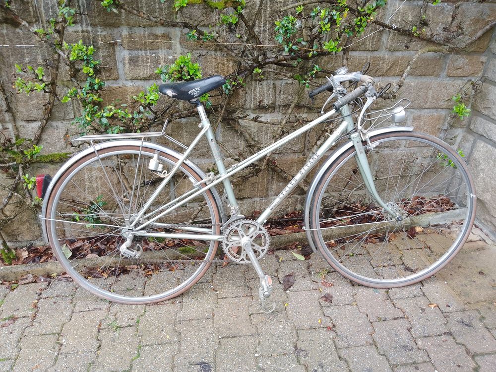 v�lo femme Gitane
Route et loisir
Tr�s bon �tat 130 Dinan (22)