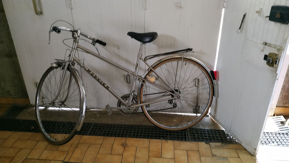 VELO FEMME MERCIER VINTAGE 80 Ch�teaugiron (35)
