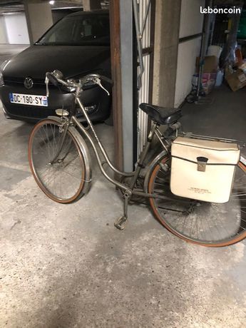 V�lo femme Motobecane vintage 80 Le Luc (83)