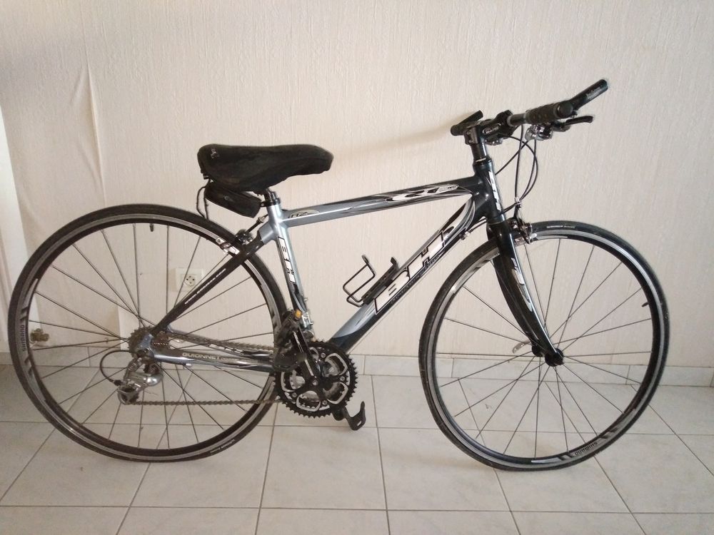 VELO FEMME DE ROUTE 350 Malbosc (07)