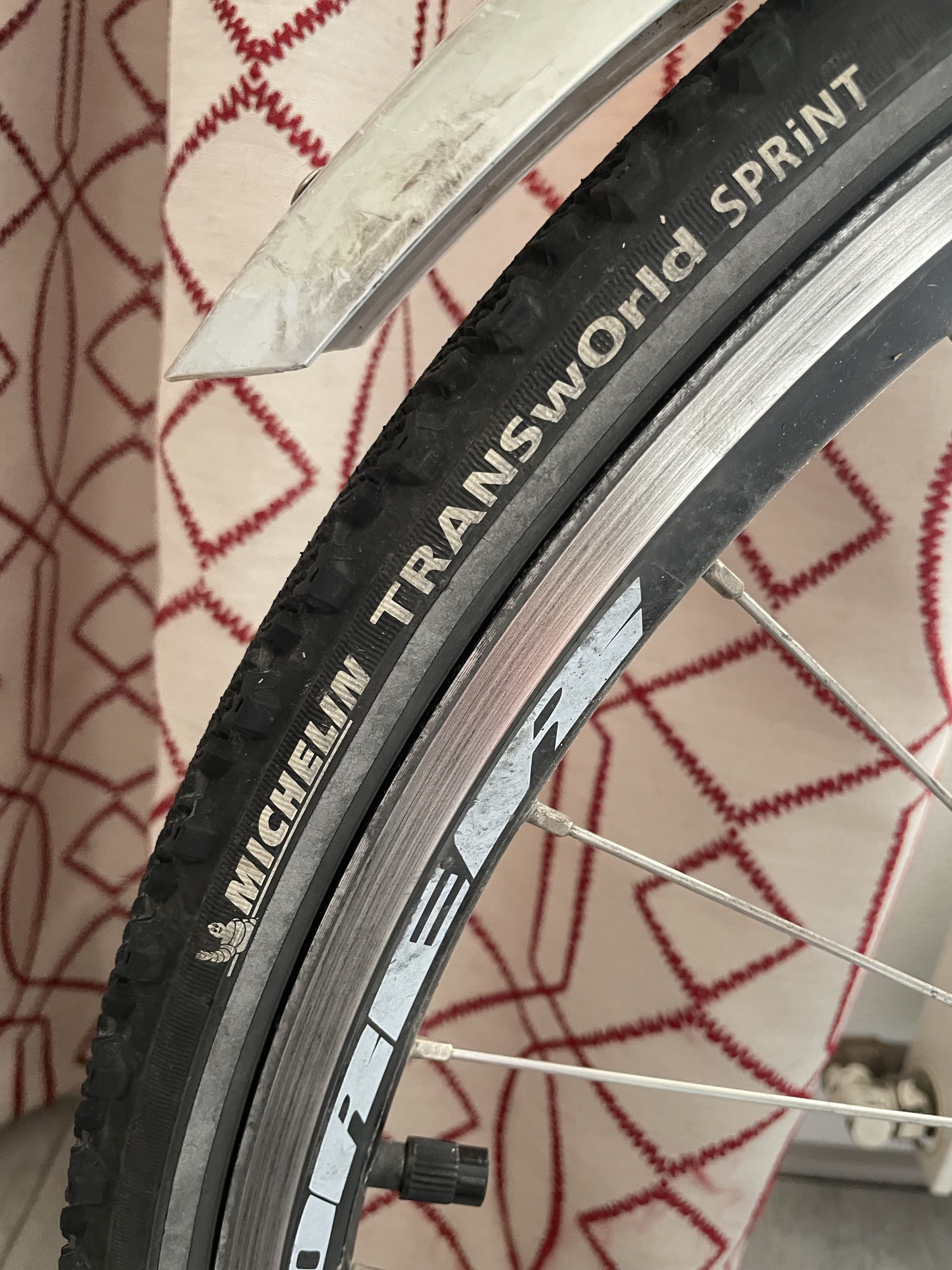 V�lo VTC femme taille M �  bon �tat �  125 � 125 Paris 14 (75)