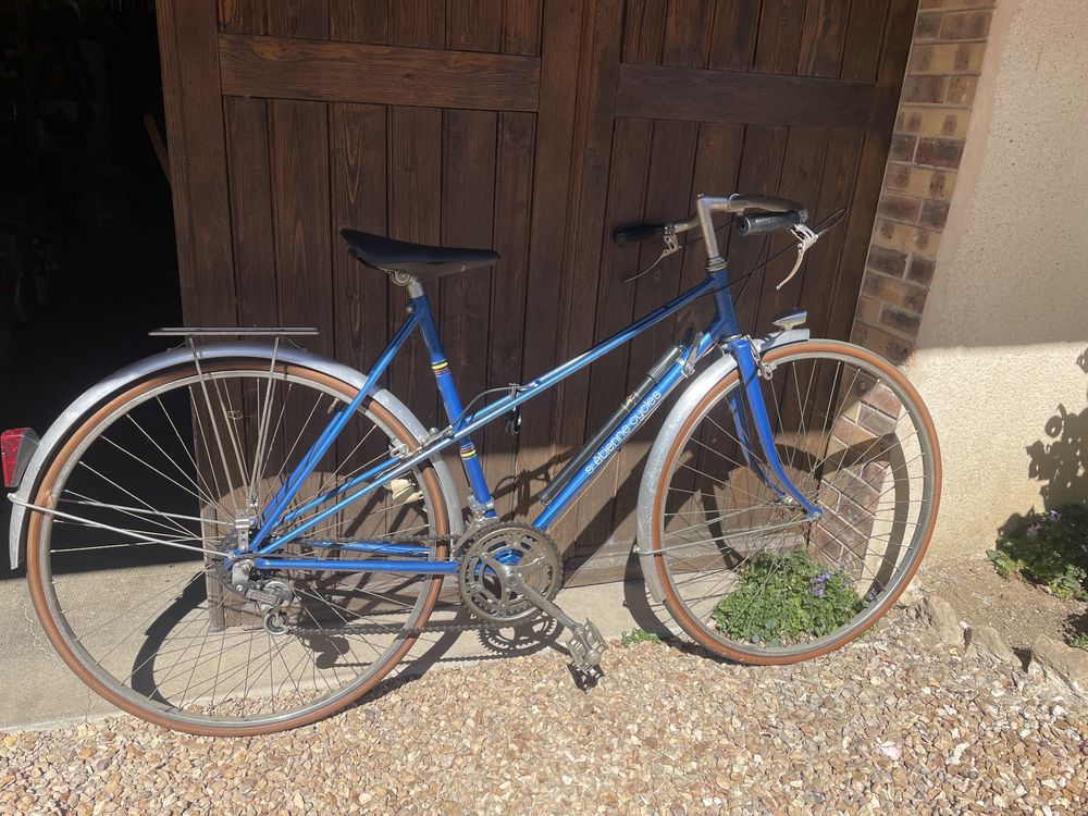 V�lo de femme (Vintage) 
50 Denonville (28)