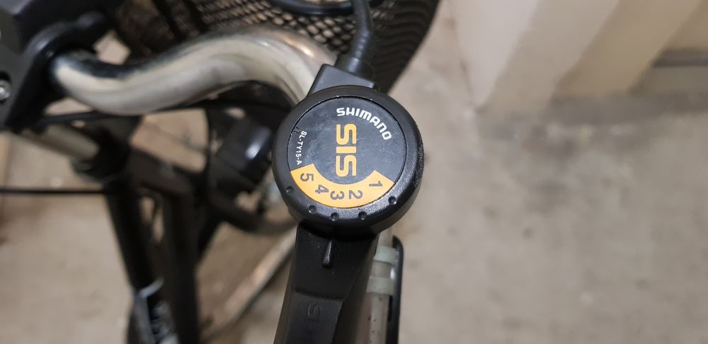 velo femme 5 vitesses avec panier 200 Paris 20 (75)