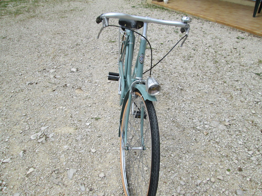 velo femme 100 Carpentras (84)