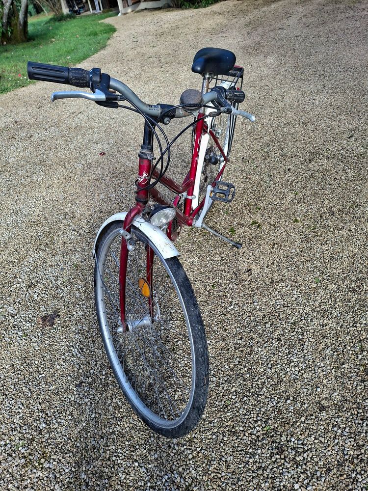 V�lo femme M 15 Saint-Ciers-d'Abzac (33)