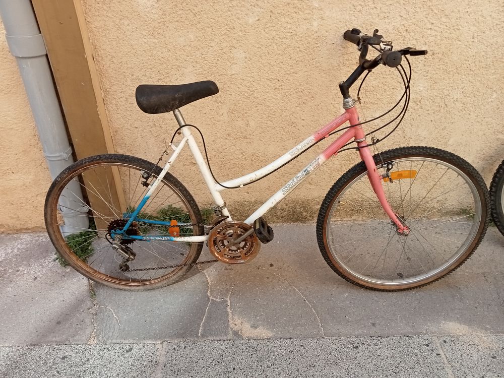 VELO VTT FIILLE STABLINSKI Pr LE BENIN 50 Aix-en-Provence (13)