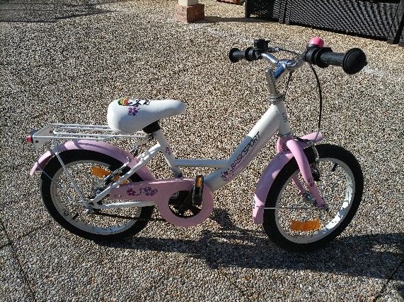 V�lo fille jusqu'� 7 ans 30 Monnetier-Mornex (74)