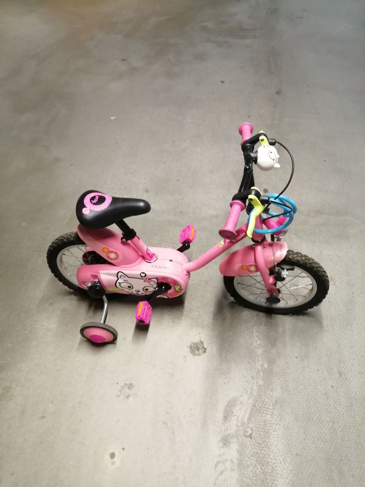 de v�lo fille 2-3 ans 40 Les Ponts-de-C� (49)