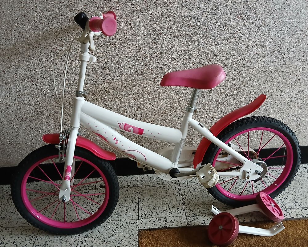 V�lo fille 23 Conflans-Sainte-Honorine (78)