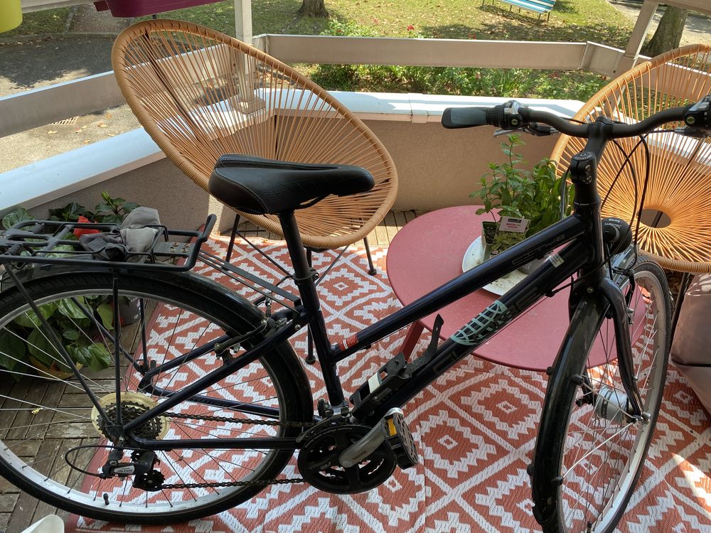 V�lo Globe City 7 - femme 330 La Mulati�re (69)