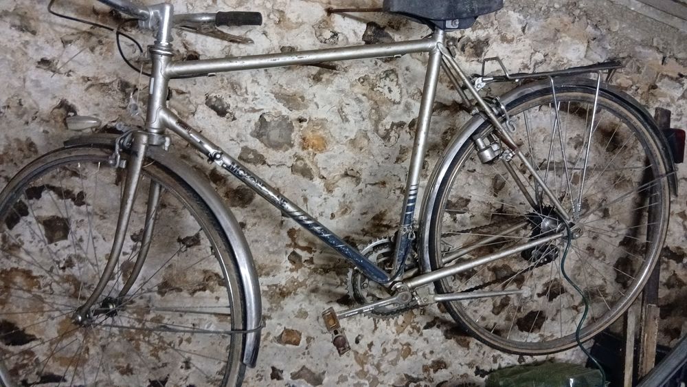 Velo homme 80 Fontaine-Heudebourg (27)