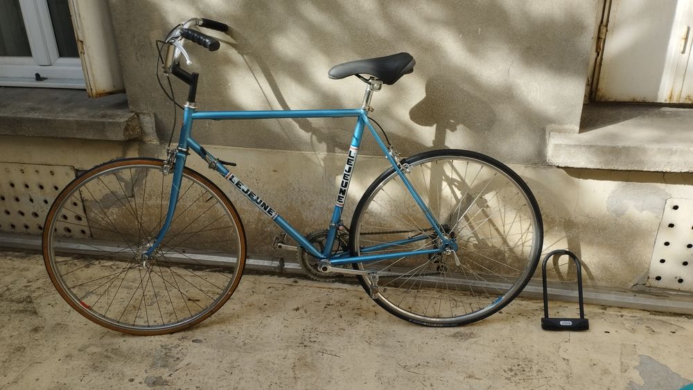 V�lo Lejeune et son cadenas en U 150 Paris 20 (75)