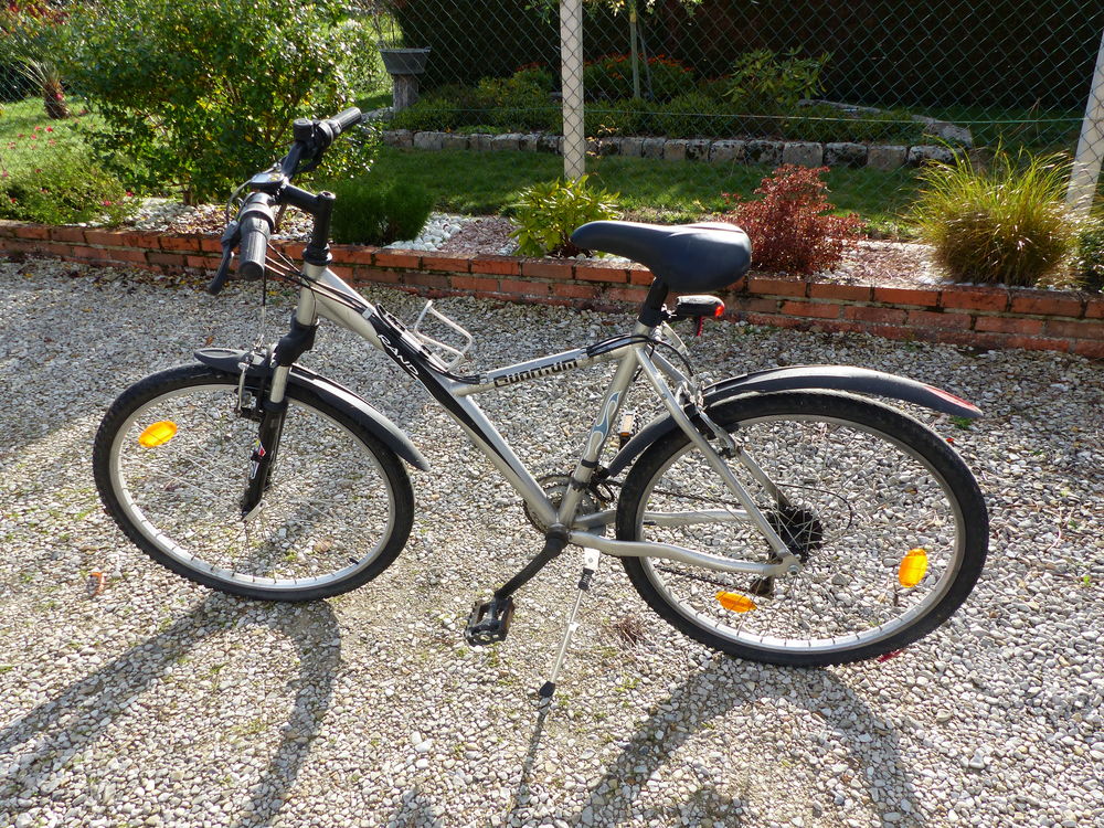 VELO  VTT MIXTE ADULTE  26 �POUCES
MARQUE/ QUANTUN SPORT755 80 Lorris (45)