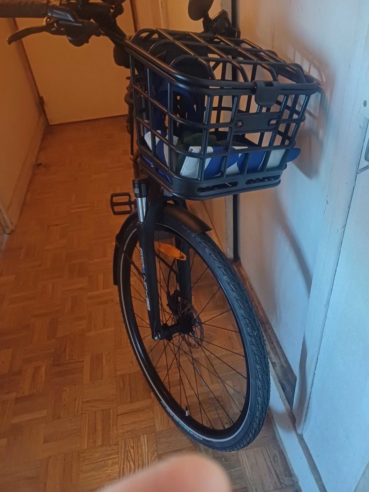 v�lo moustache 1600 Paris 15 (75)