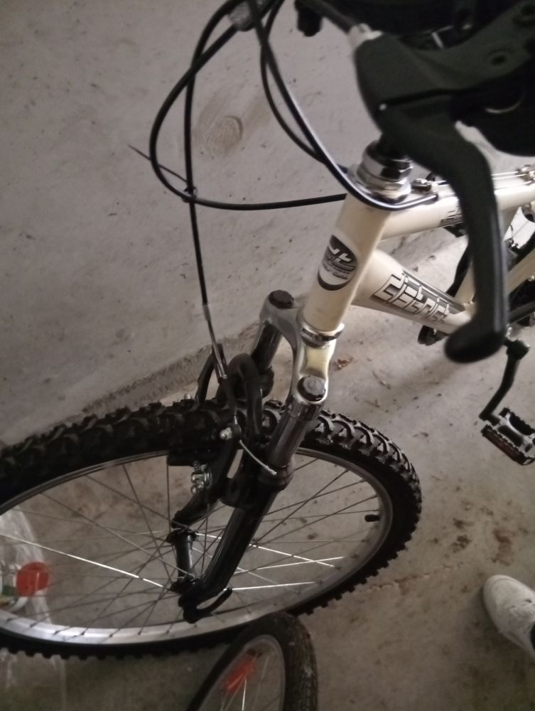 v�lo neuf homme et femme 100 Amb�rieu-en-Bugey (01)