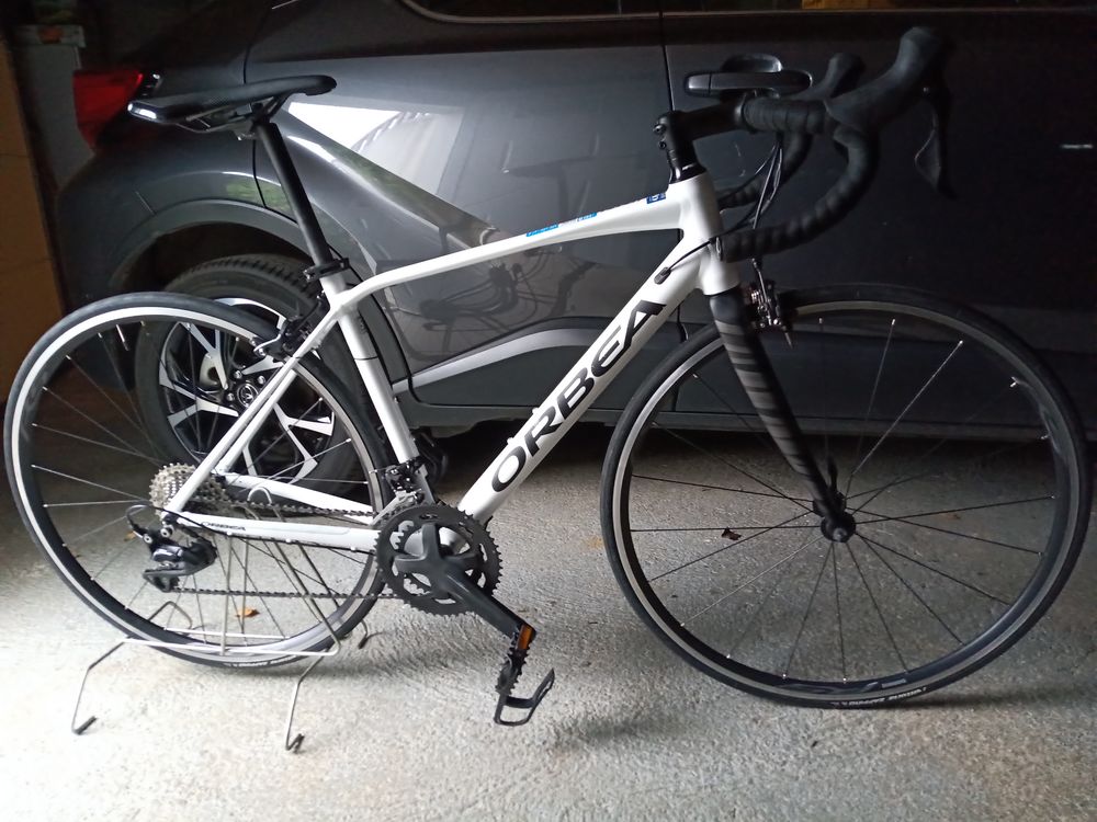 V�lo Orbea, �tat neuf 1000 Roannes-Saint-Mary (15)