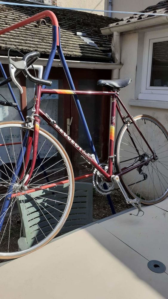v�lo Peugeot ann�e 1981  12 vitesses  bon �tat 50 Bray-sur-Seine (77)