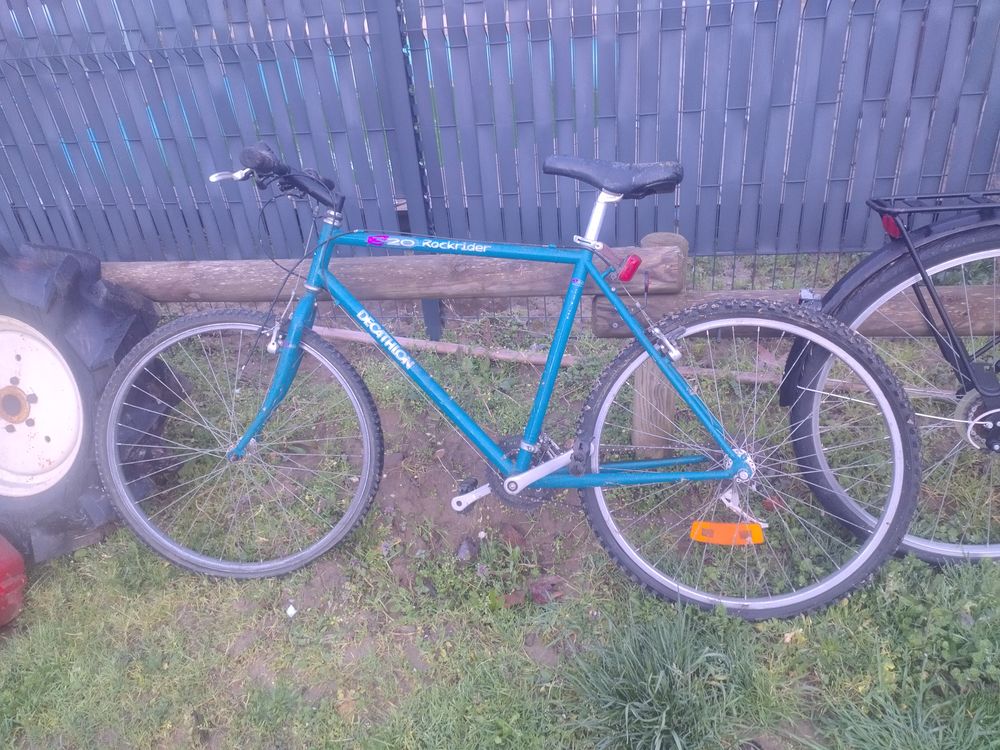 lot de velo a restaurer ou pour pieces 0 Claveyson (26)