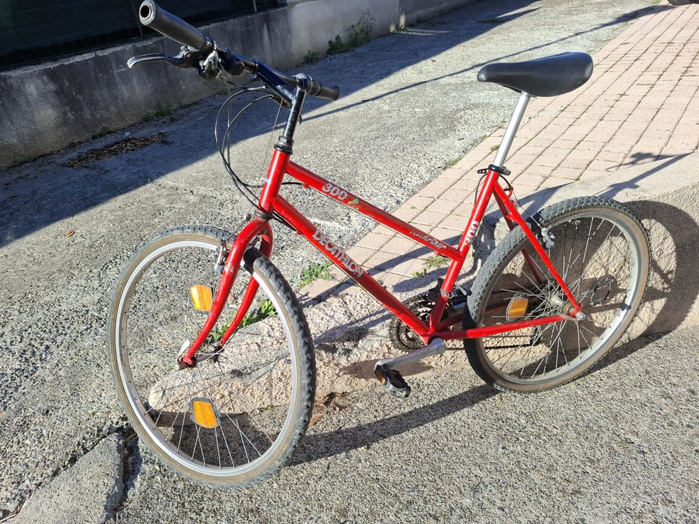 V�lo Rockrider 300 en bon �tat :
40 Balma (31)