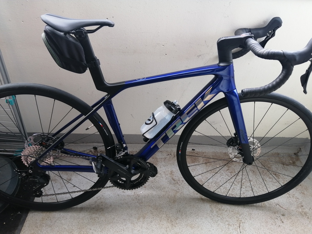 V�lo de route bleu TREK 3500 Saint-Genis-Pouilly (01)