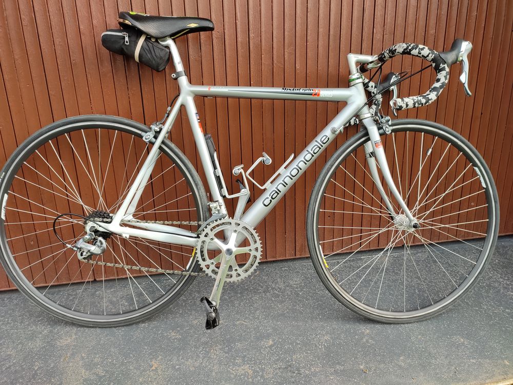 VELO DE ROUTE CANNONDALE cadre Alu 790 Cerisy-Buleux (80)