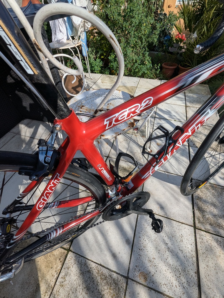 V�lo de route Giant TCR2 rouge et noir xs 600 Carros (06)