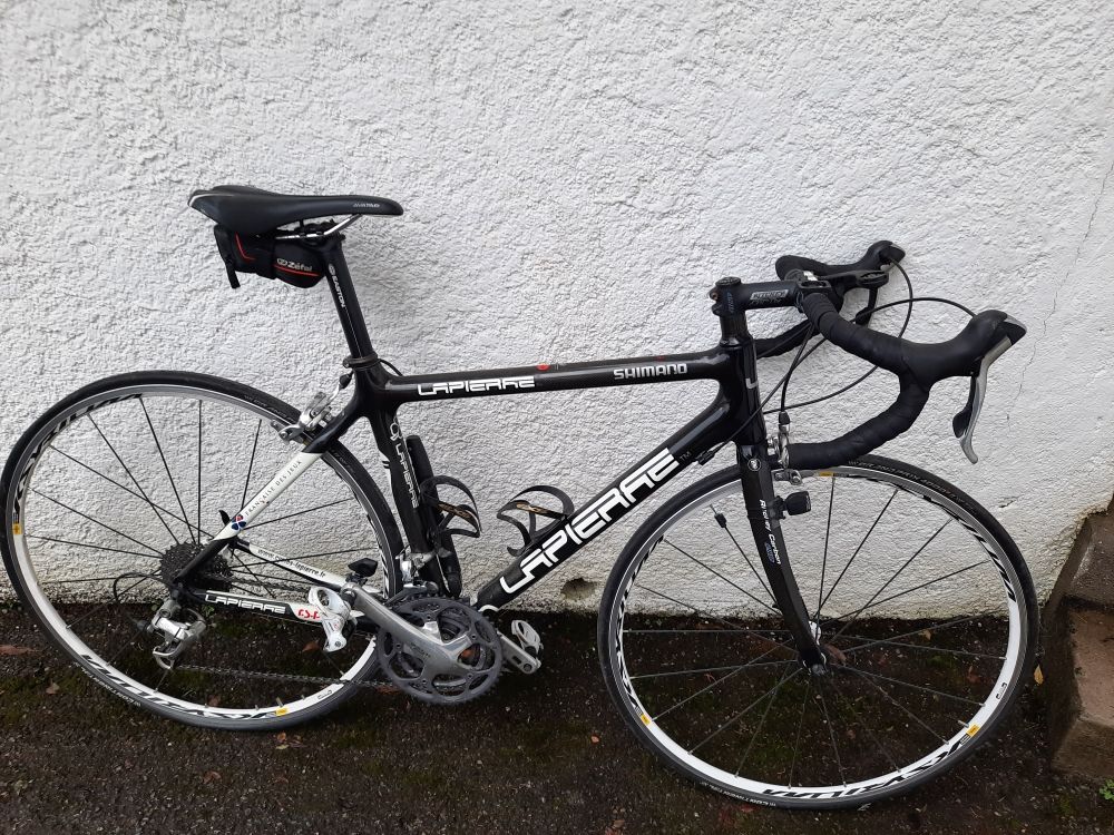 v�lo de route marque LAPIERRE. 600 Cranves-Sales (74)