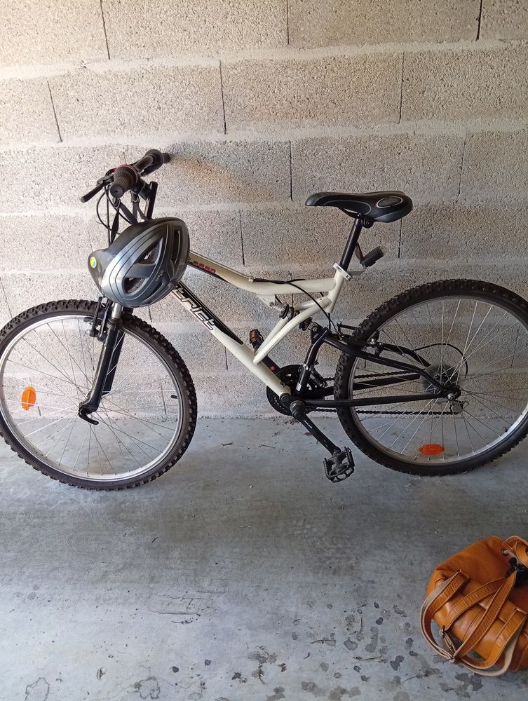 v�lo de route, neuf 100 Amb�rieu-en-Bugey (01)