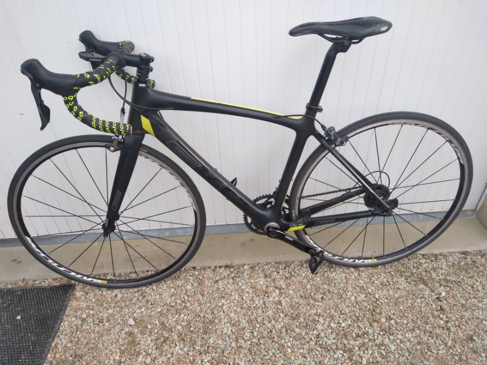 Velo route 900 Poullaouen (29)