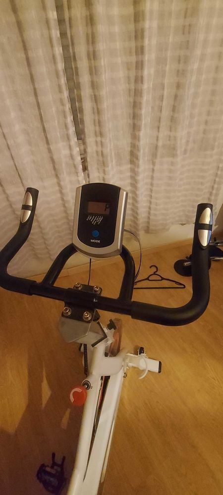 v�lo spinning �tat neuf ! 80 � .Le rameur est vendu ! 80 Montargis (45)