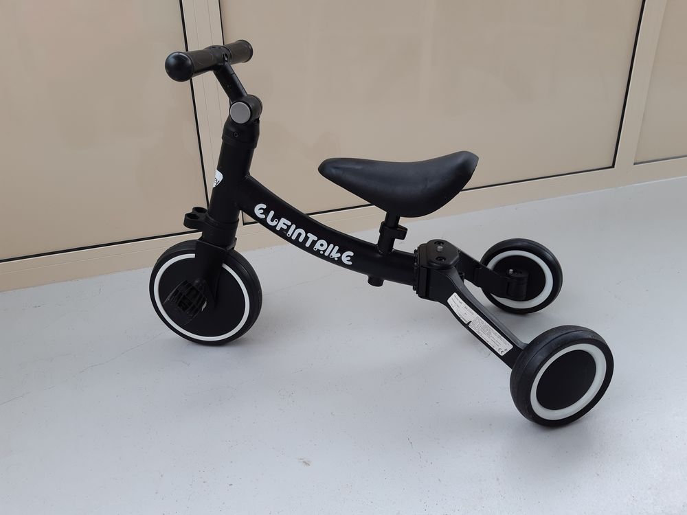 V�lo-Tricycle Enfant Noir BESREY. 20 Le Vernois (39)