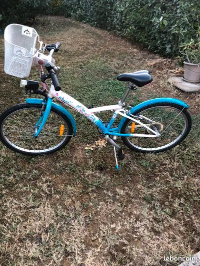 V�lo b'tw�n 24 pouces en bon �tat � 70 euros 70 Montr�al (32)