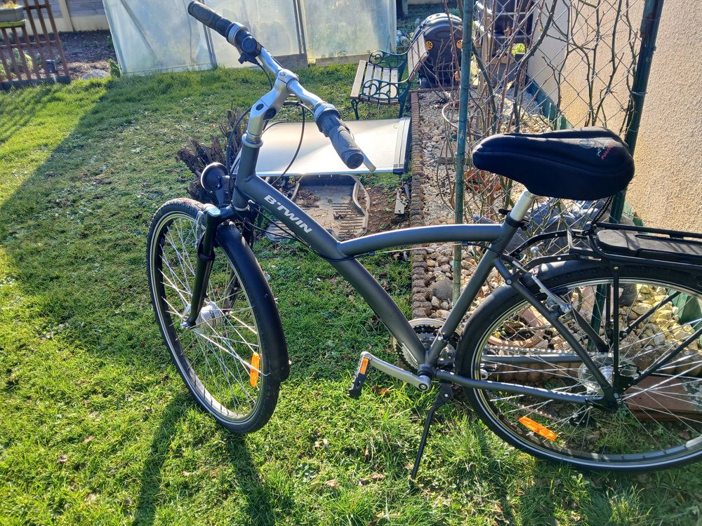 V�lo B* TWIN 250 �mi�ville (14)