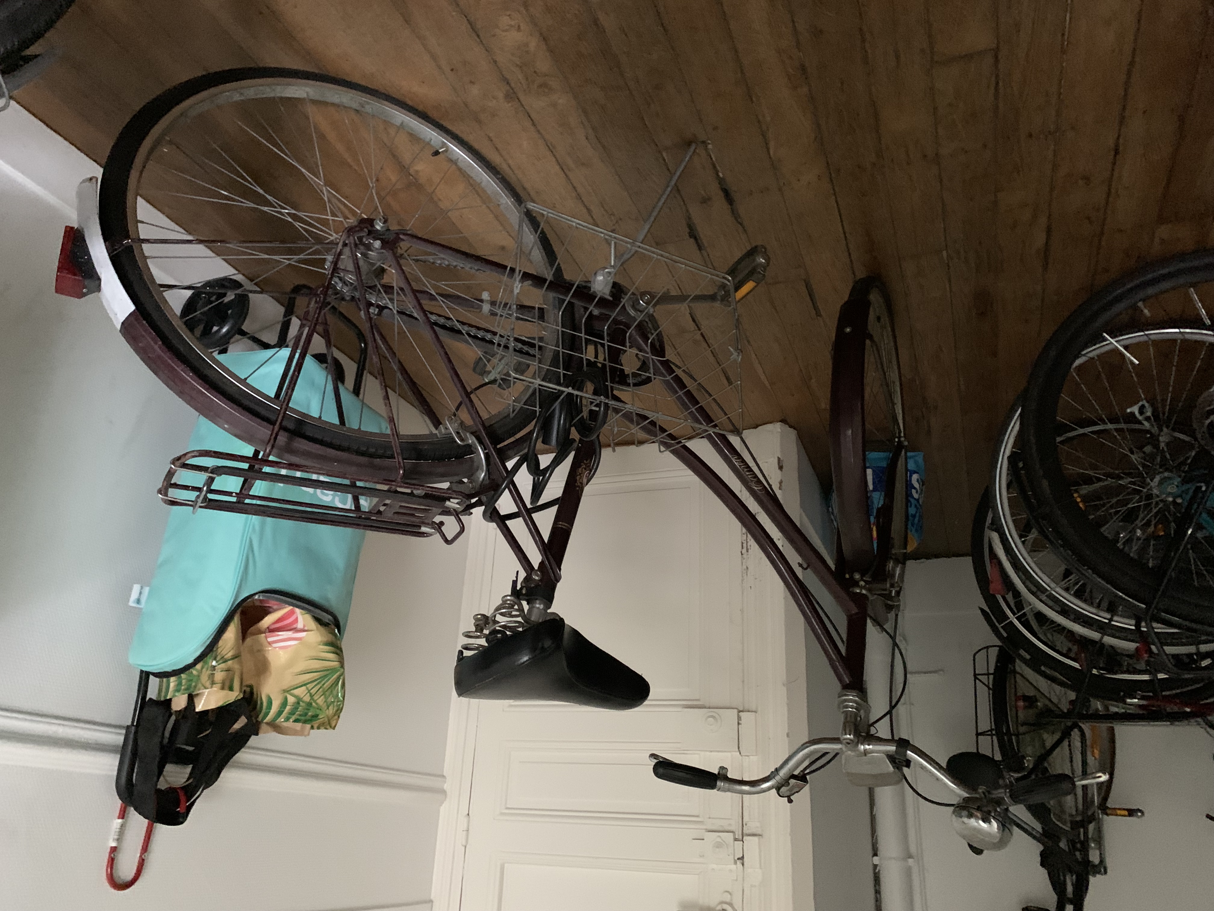 V�lo de ville adulte bordeaux avec accessoires 50 Paris 14 (75)