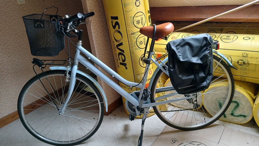 VELO DE VILLE TRES BON ETAT TOUT EQUIPE 195 Mignerette (45)