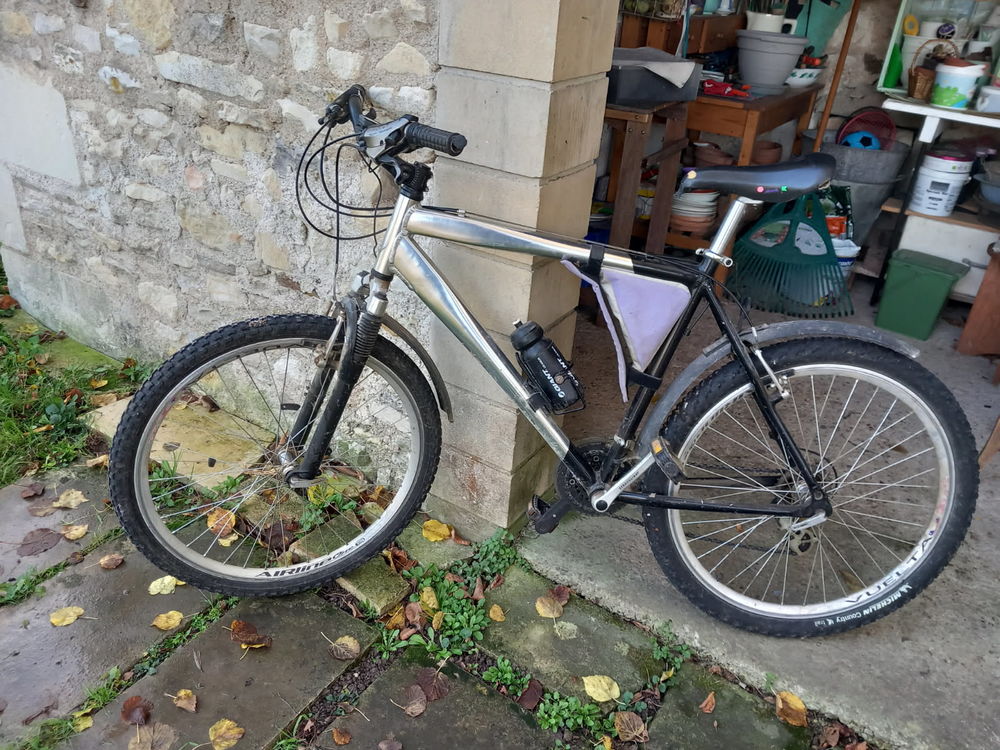 VELO 100 Saint-Cyr (86)