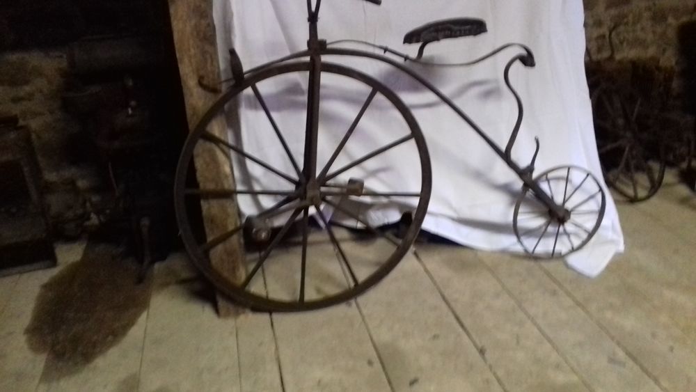 velocyp�de grand_bi i9eme si�cle marque dubois 2800 Flayat (23)