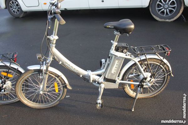 02 v�los �lectriques pliables 1100 Saint-Vaize (17)