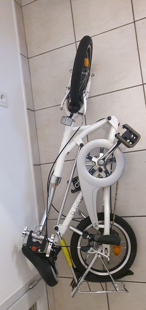 2 VELOS PLIABLE AVEC HOUSSE DE PROTECTION 400 Bron (69)