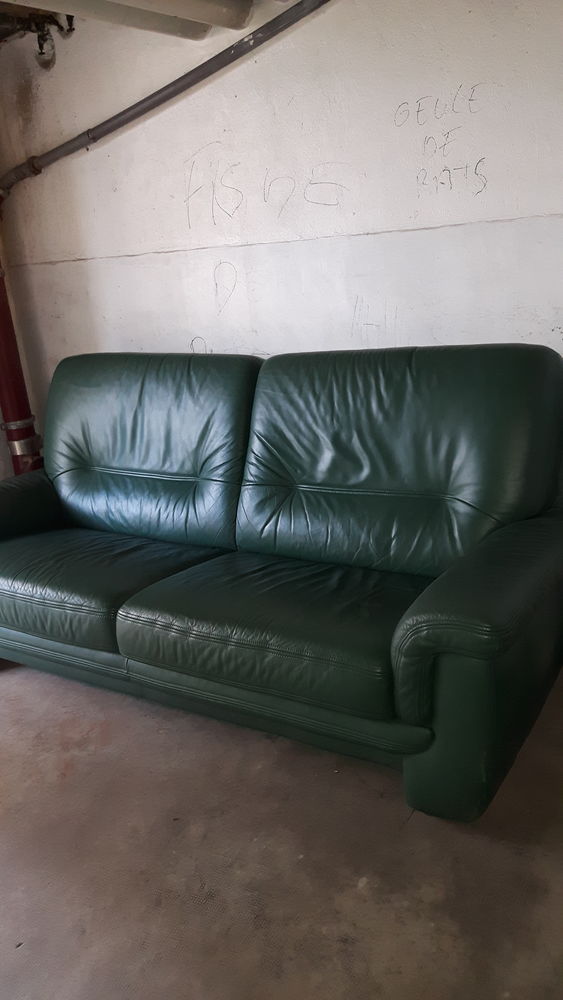 Vend canap� cuir vert.3places 50e � d�battre 50 Bischheim (67)