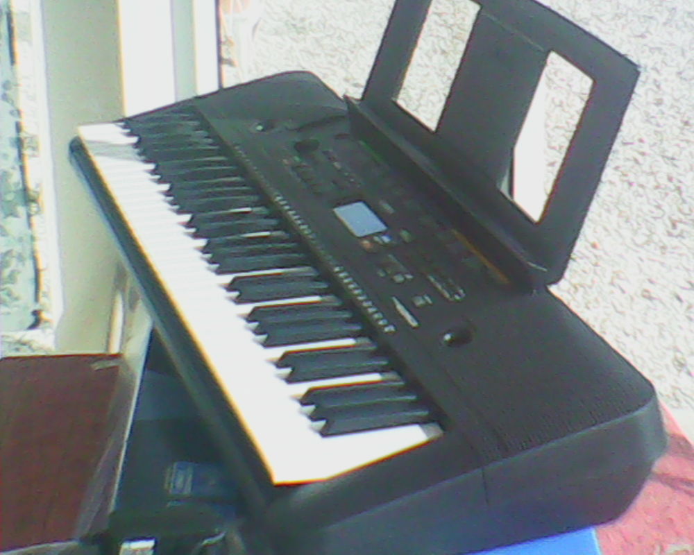 Vend clavier YAMAHA PSRE253 120 Saint-Georges-d'Ol�ron (17)