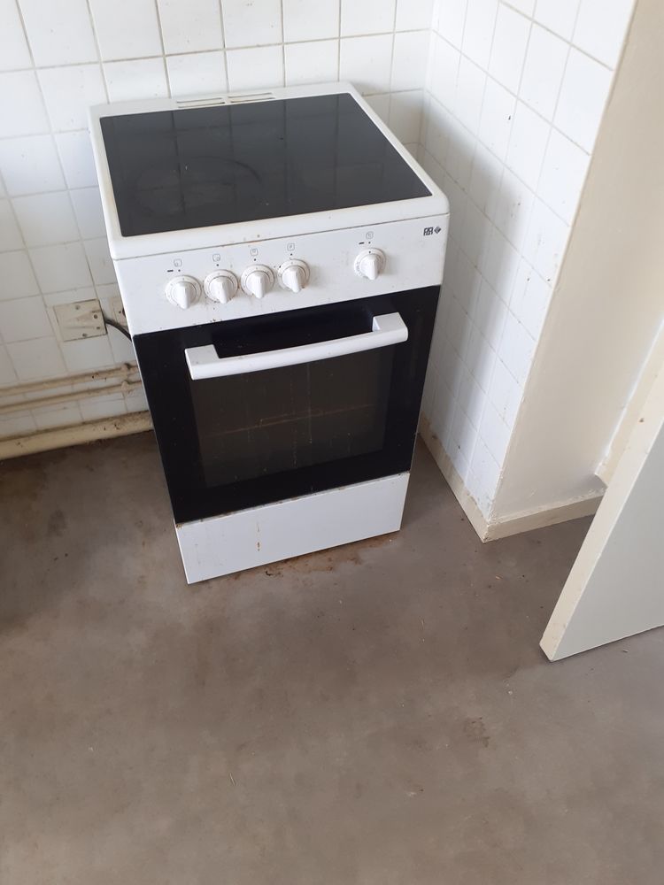 Vend cuisini�re �lectrique servi un Anet demi 0 S�es (61)