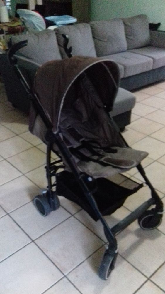 VEND ENSEMBLE POUSETTE COSY ET ADAPTATEUR VOITURE 100 Les Avirons (97)