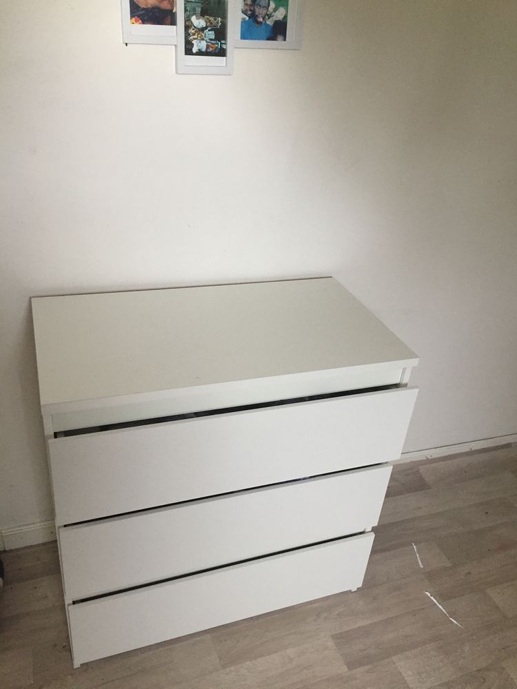 je Vend mon lit matelas armoire etc suite � un d�m�nagement 0 Saint-Quentin (02)
