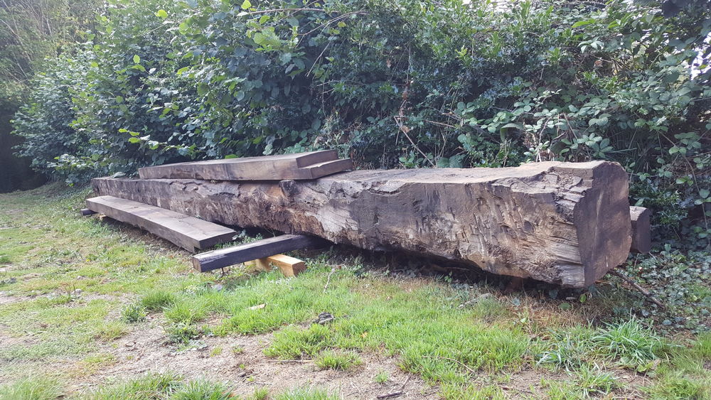 VEND POUTRE EN CH�NE 300 ANS 
1000 Lourdoueix-Saint-Pierre (23)