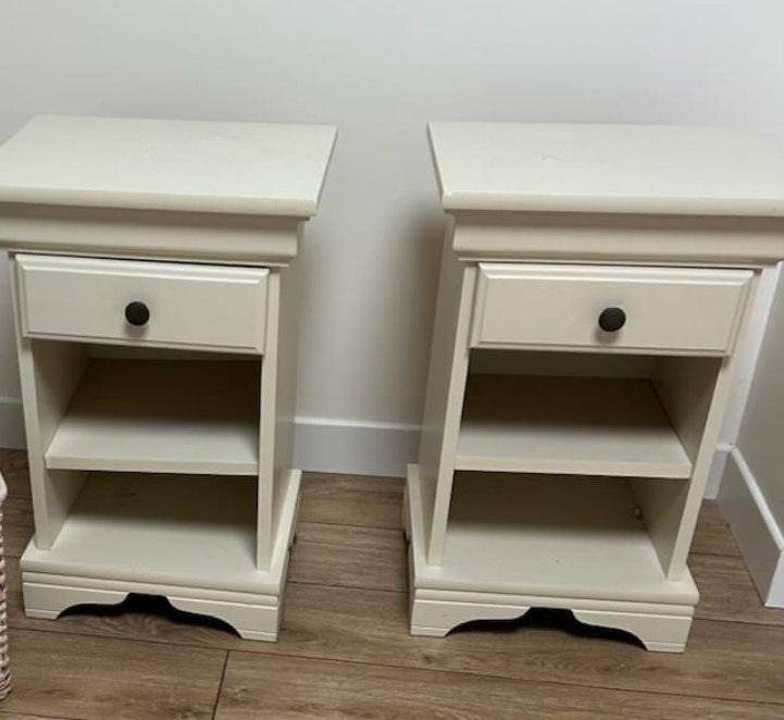 vend table de nuit beige 30 Saint-S�bastien-de-Morsent (27)