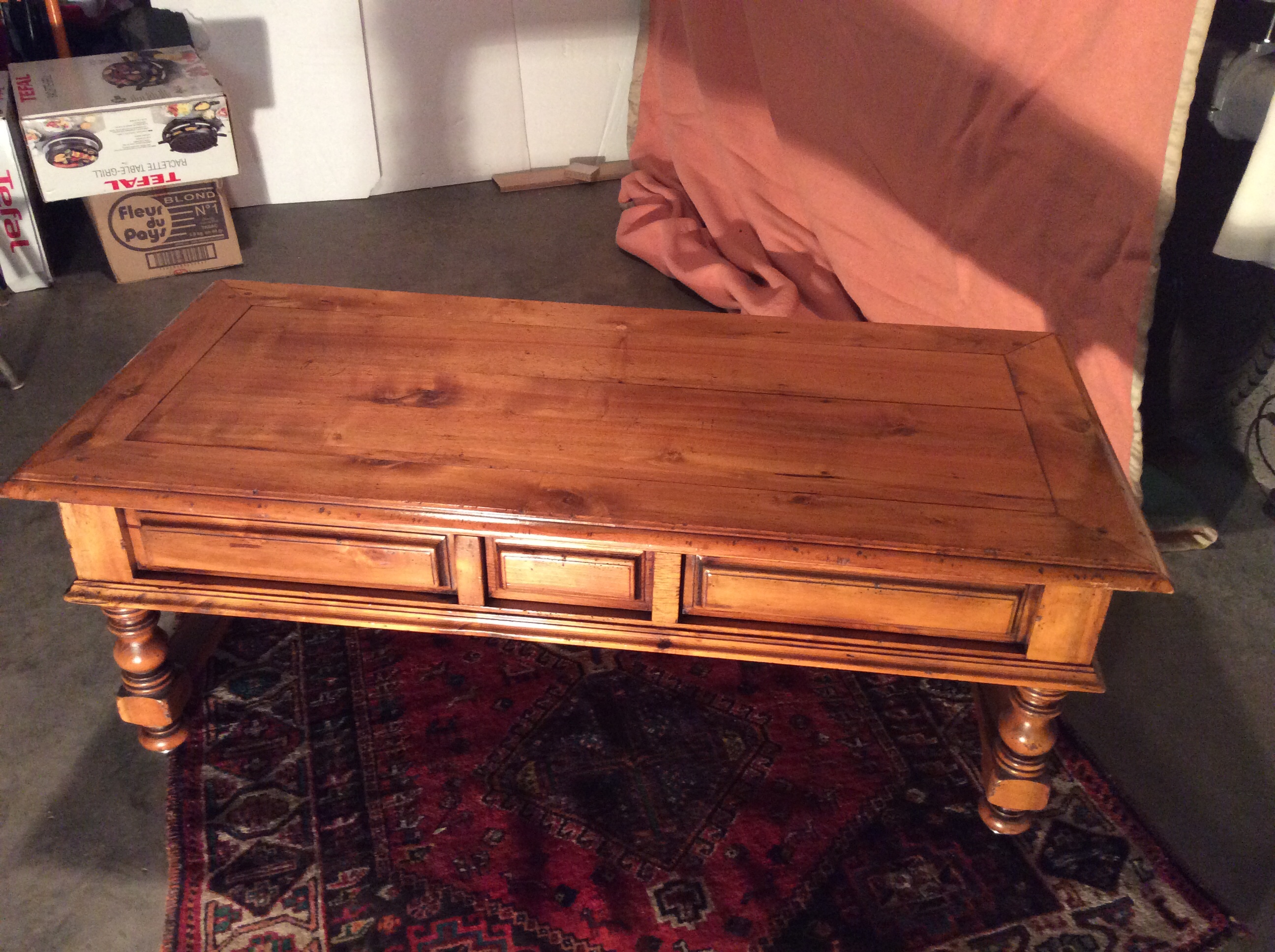 vend 2 tables basses et 1 lit bateau 0 L Alpe D Huez (38)