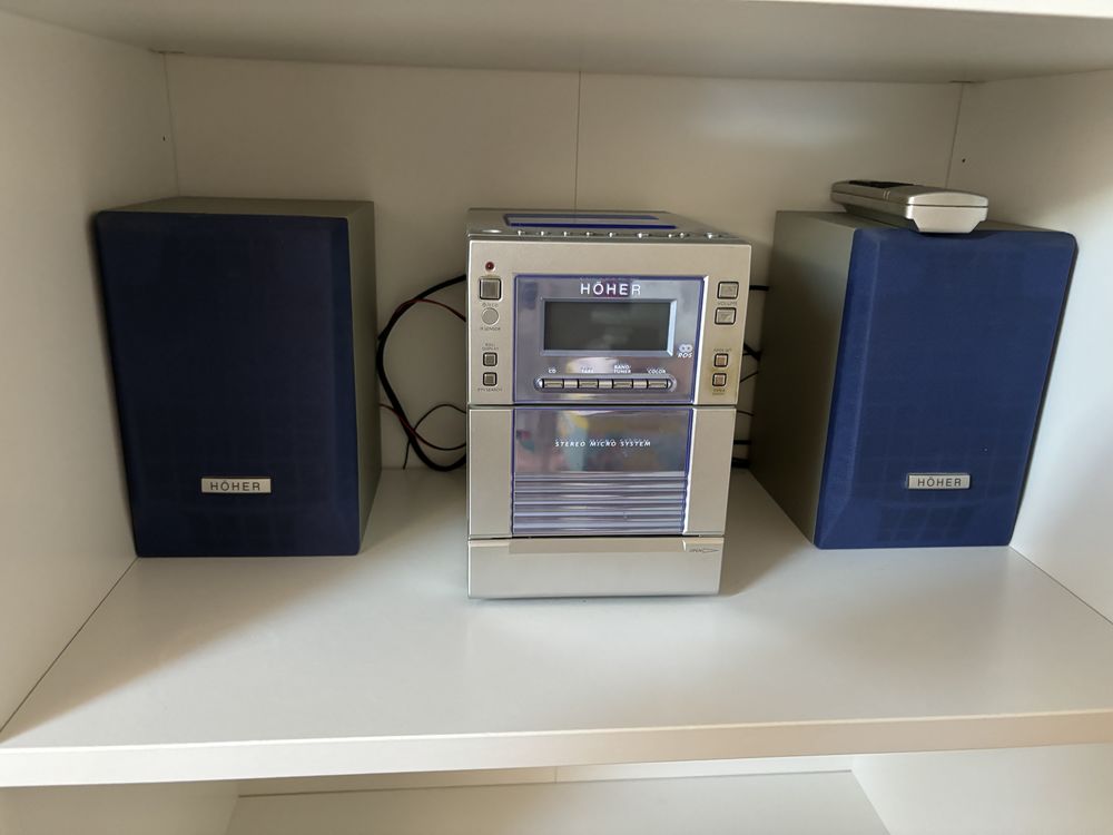 Vendons cette cha�ne hi-fi HOHER 
10euros
10 Sains-en-Gohelle (62)