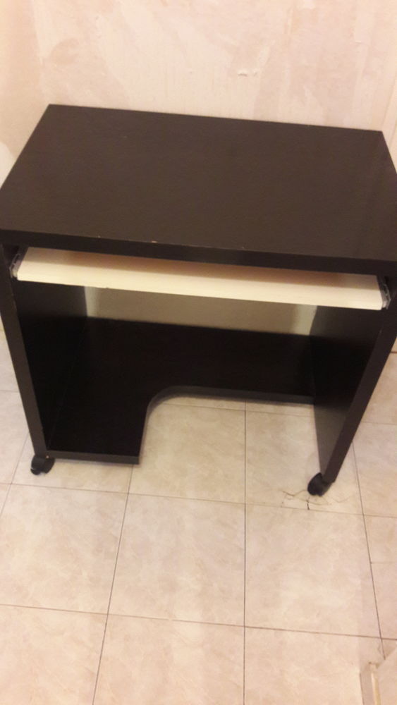 A VENDRE BUREAU D OCCASION NOIR 0 Montpellier (34)